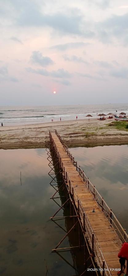 Sunset & Waves Resort, Mandrem Beach מראה חיצוני תמונה